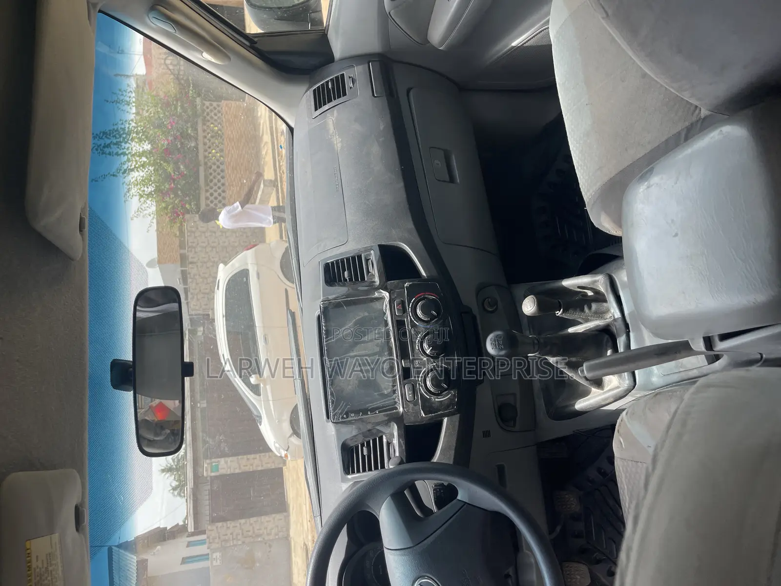Toyota Hilux 2012 White