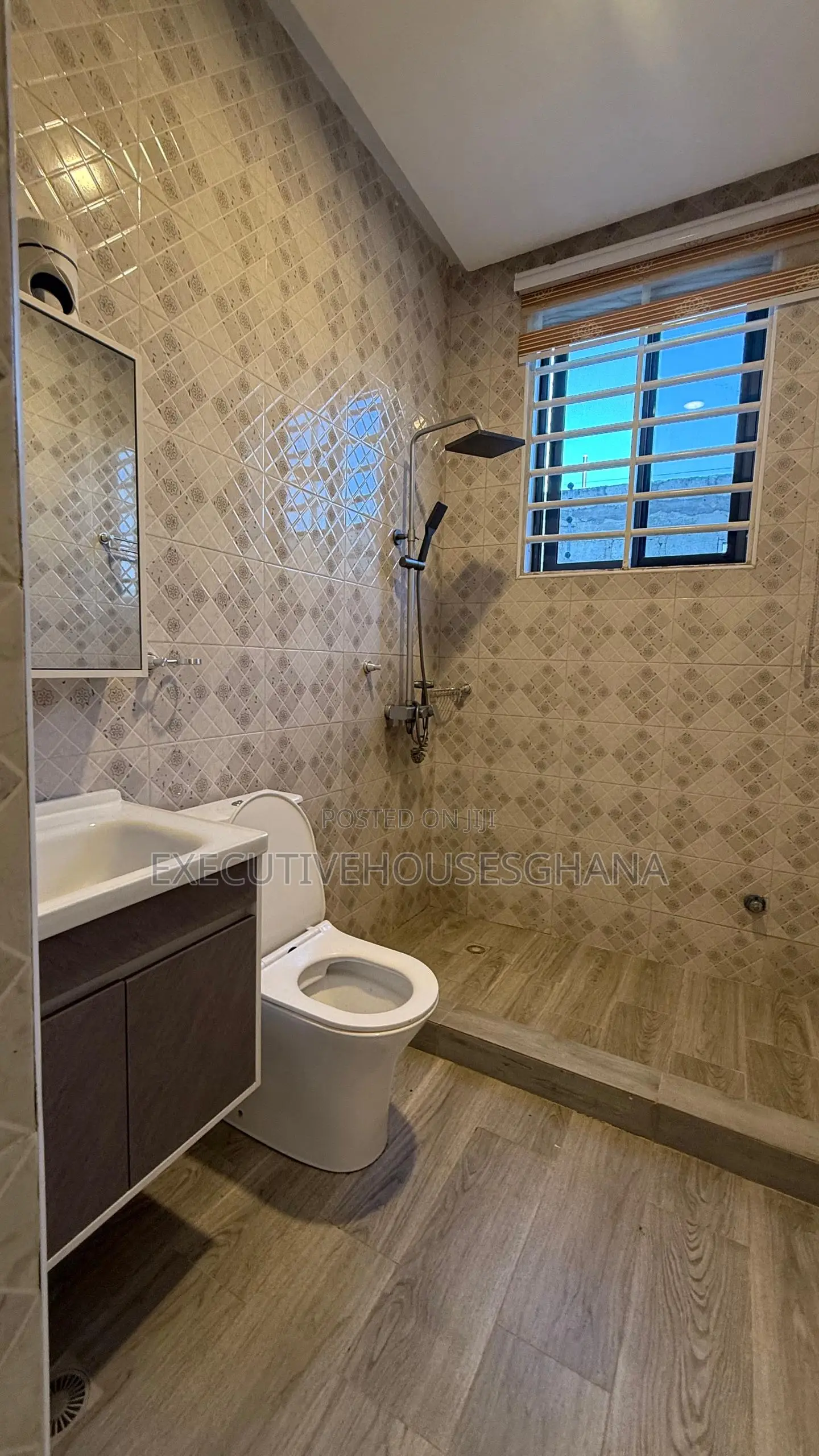 4bdrm House in Spintex for sale