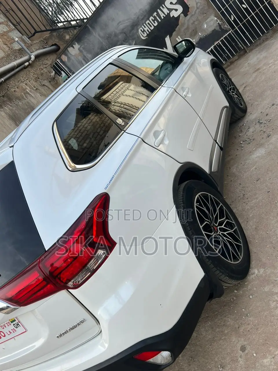 Mitsubishi Outlander 2019 White
