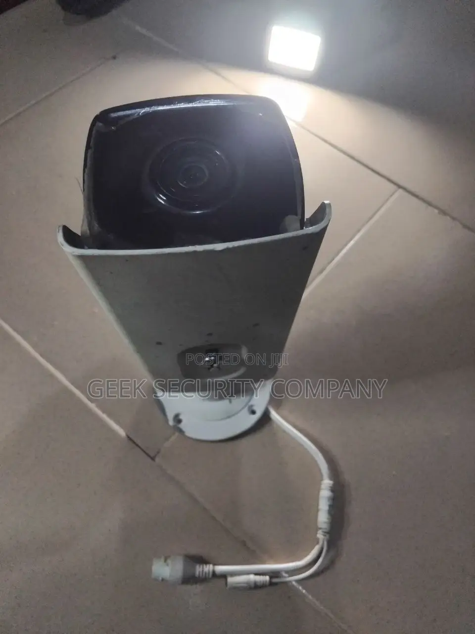 Hikvision 4mp Ip Acusense Network Camera Ds-2cd2t43g2-4l0 Used