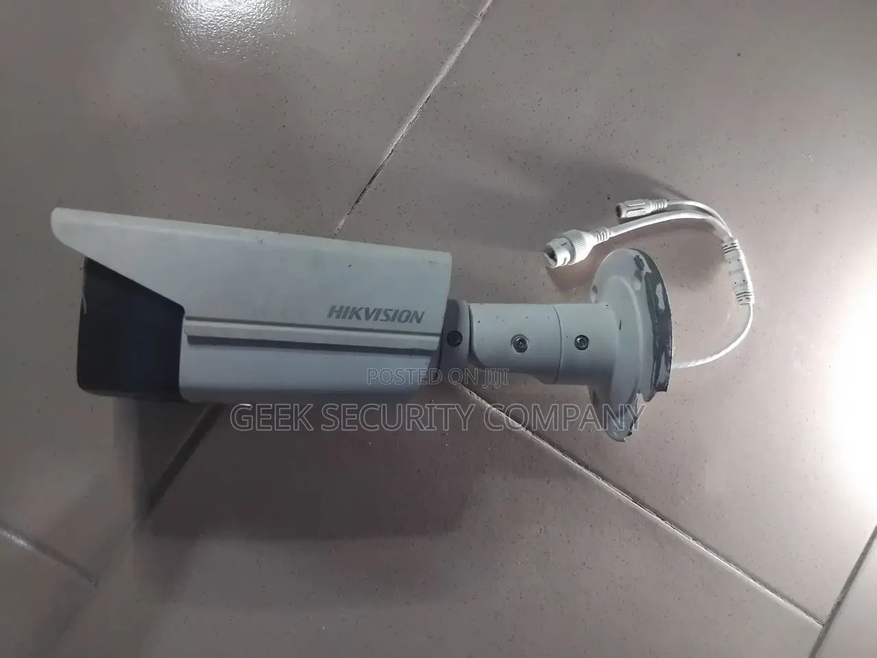 Hikvision 4mp Ip Acusense Network Camera Ds-2cd2t43g2-4l0 Used