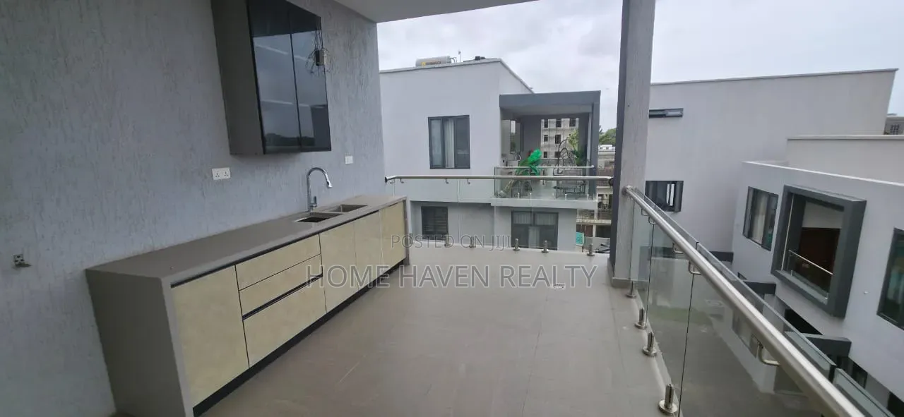 Furnished 4bdrm House in Cantonment, DVLA Area for rent