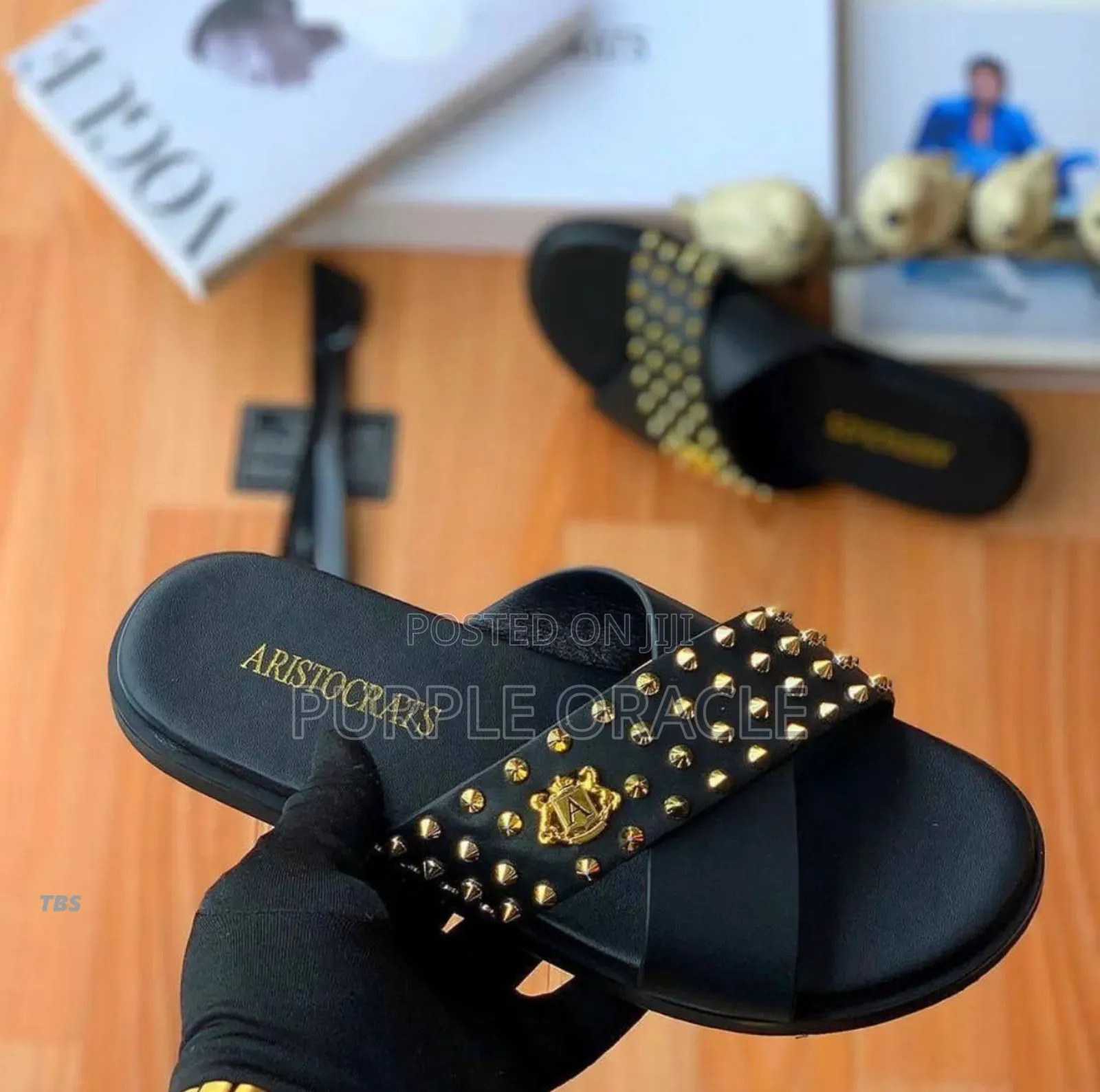 Aristocrats Luxury Gold-Studded Cross Slides