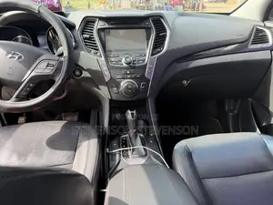 Hyundai Santa Fe SE AWD 2016 Gray