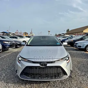 Toyota Corolla LE 2020 Silver
