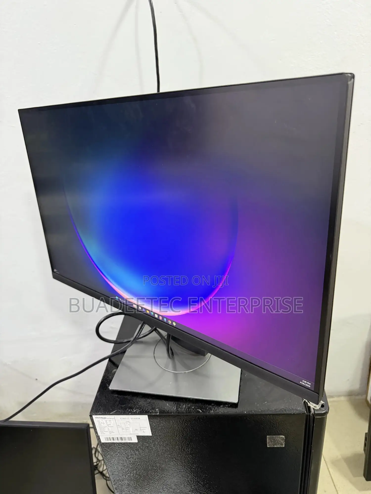 Dell P2723qe