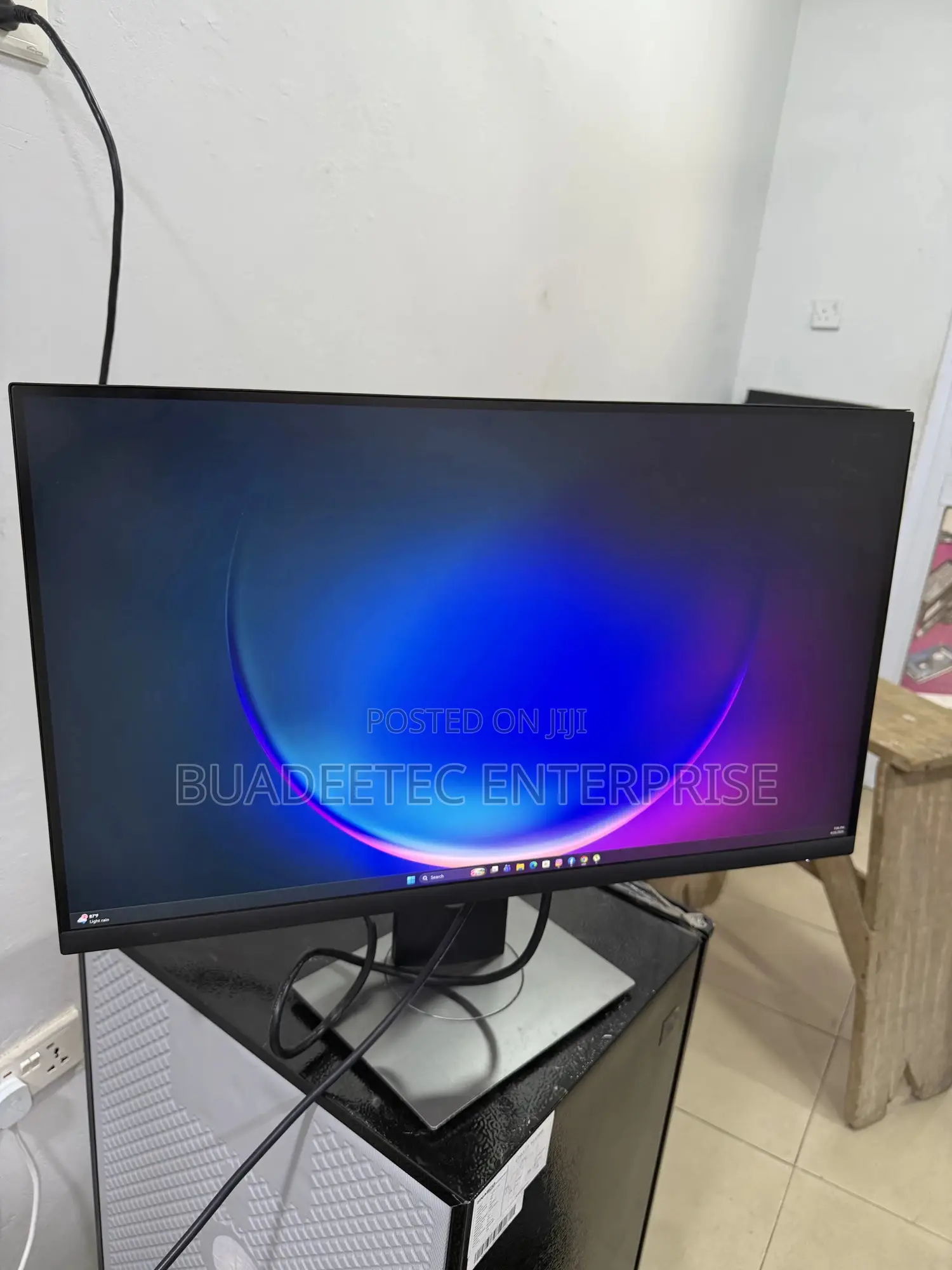 Dell P2723qe