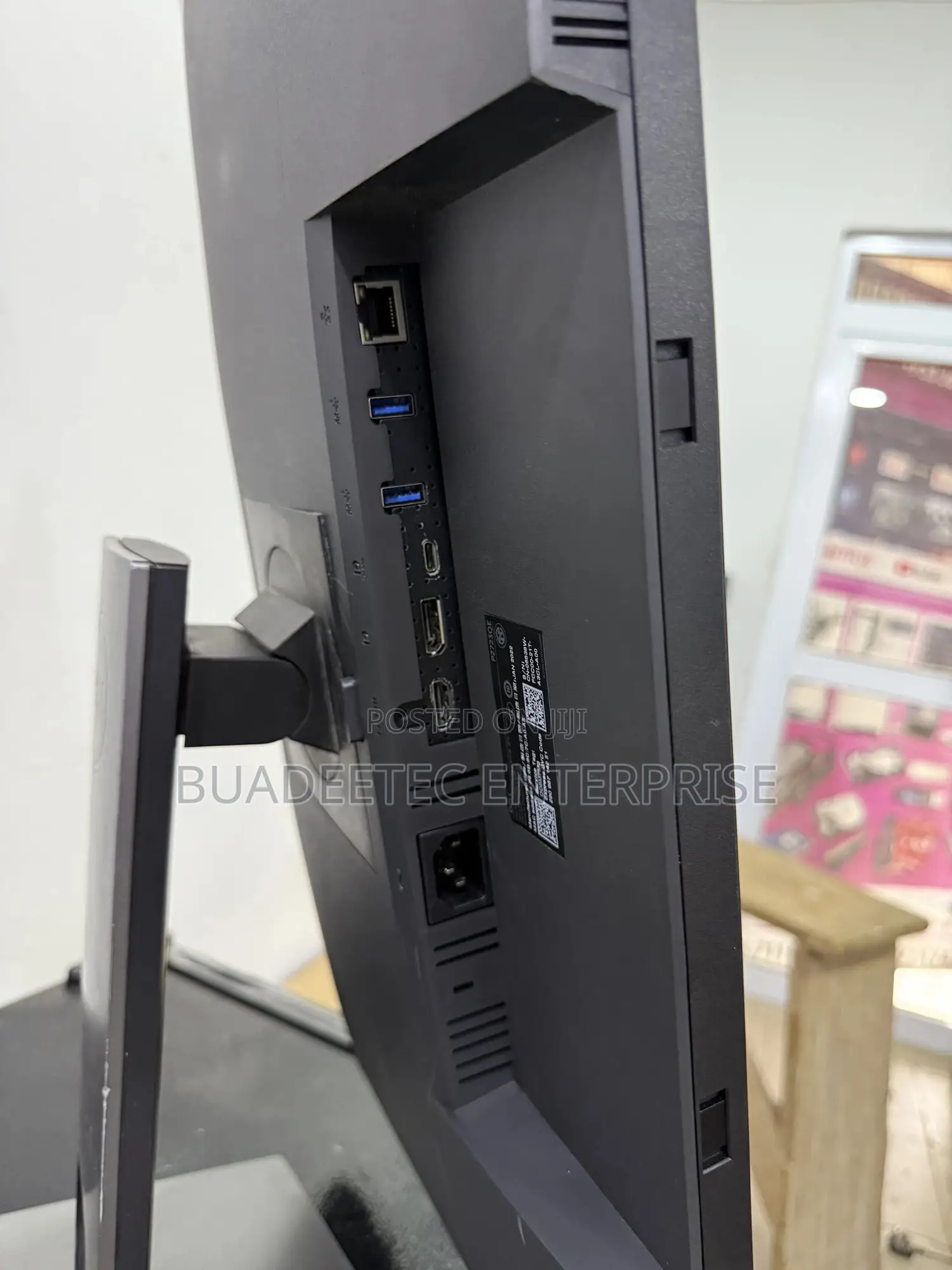 Dell P2723qe