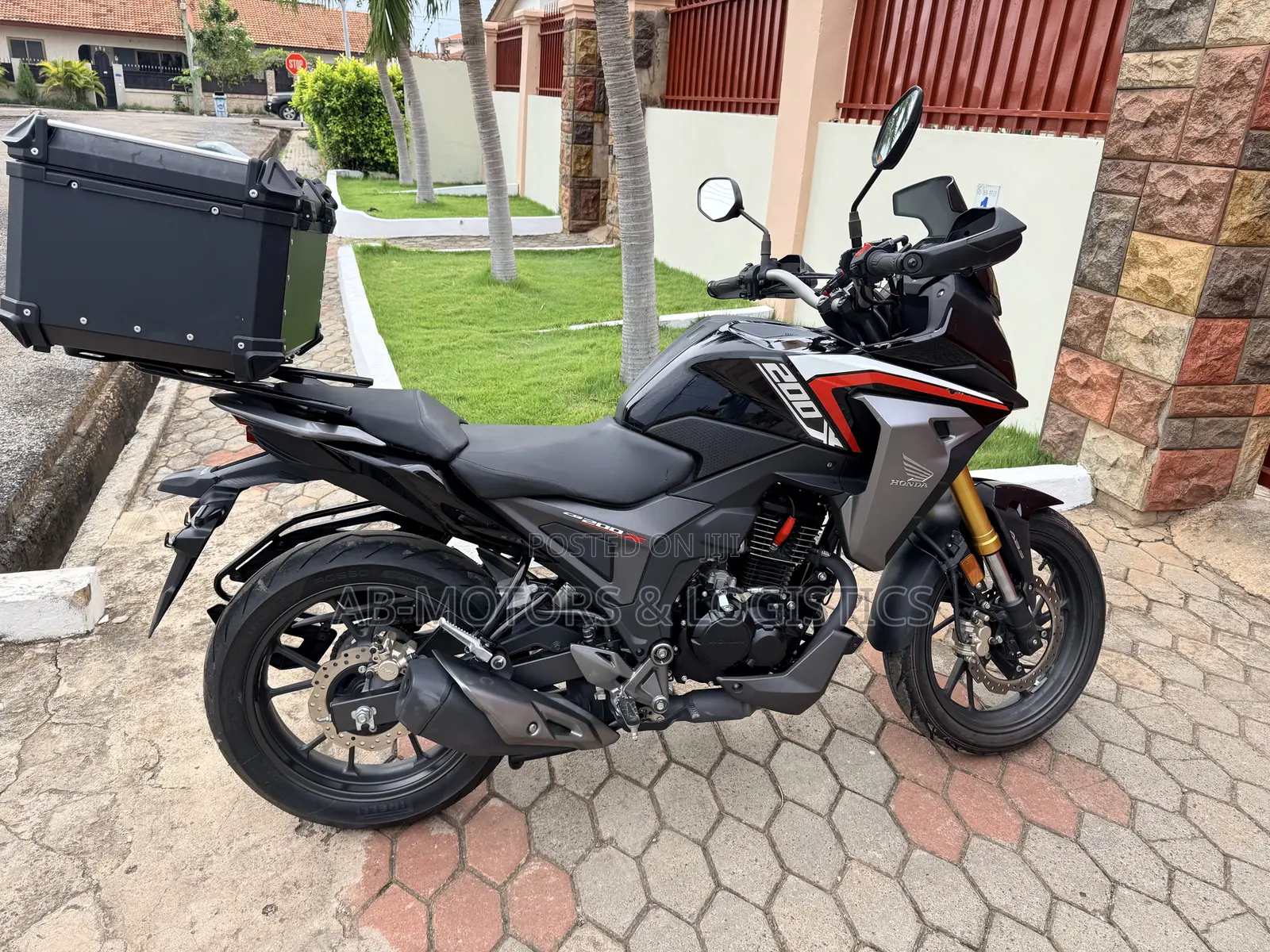 Honda CB 2023 Black