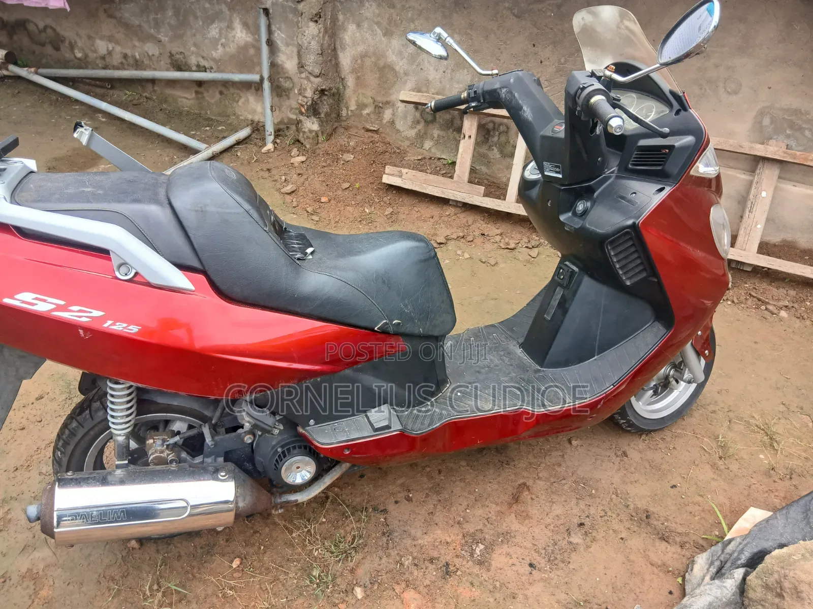 Daelim S2 125 FI 2014 Red