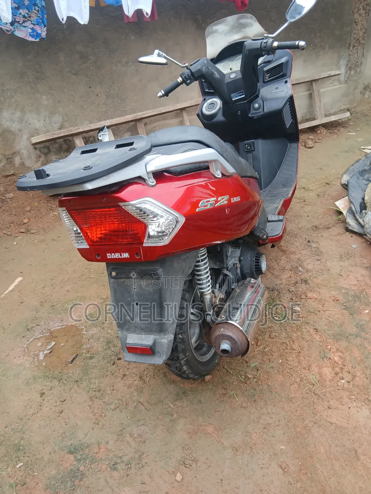 Daelim S2 125 FI 2014 Red