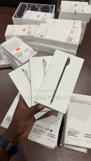 New Apple iPhone Air 256 GB Silver