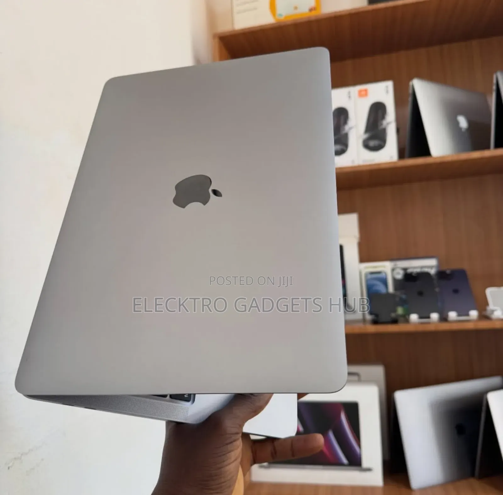 Laptop Apple MacBook Pro 2020 16GB Intel Core i5 SSD 512GB