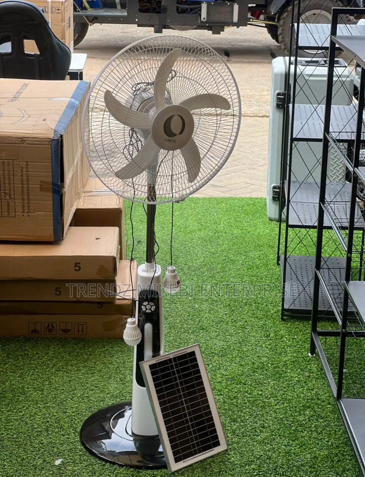 Rechargeable Solar/Electric Standing Fan With Solar Panels-18 Inches