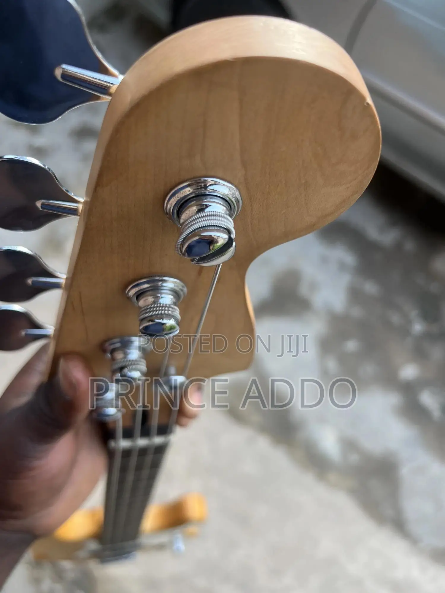 4 String Bass Guitar