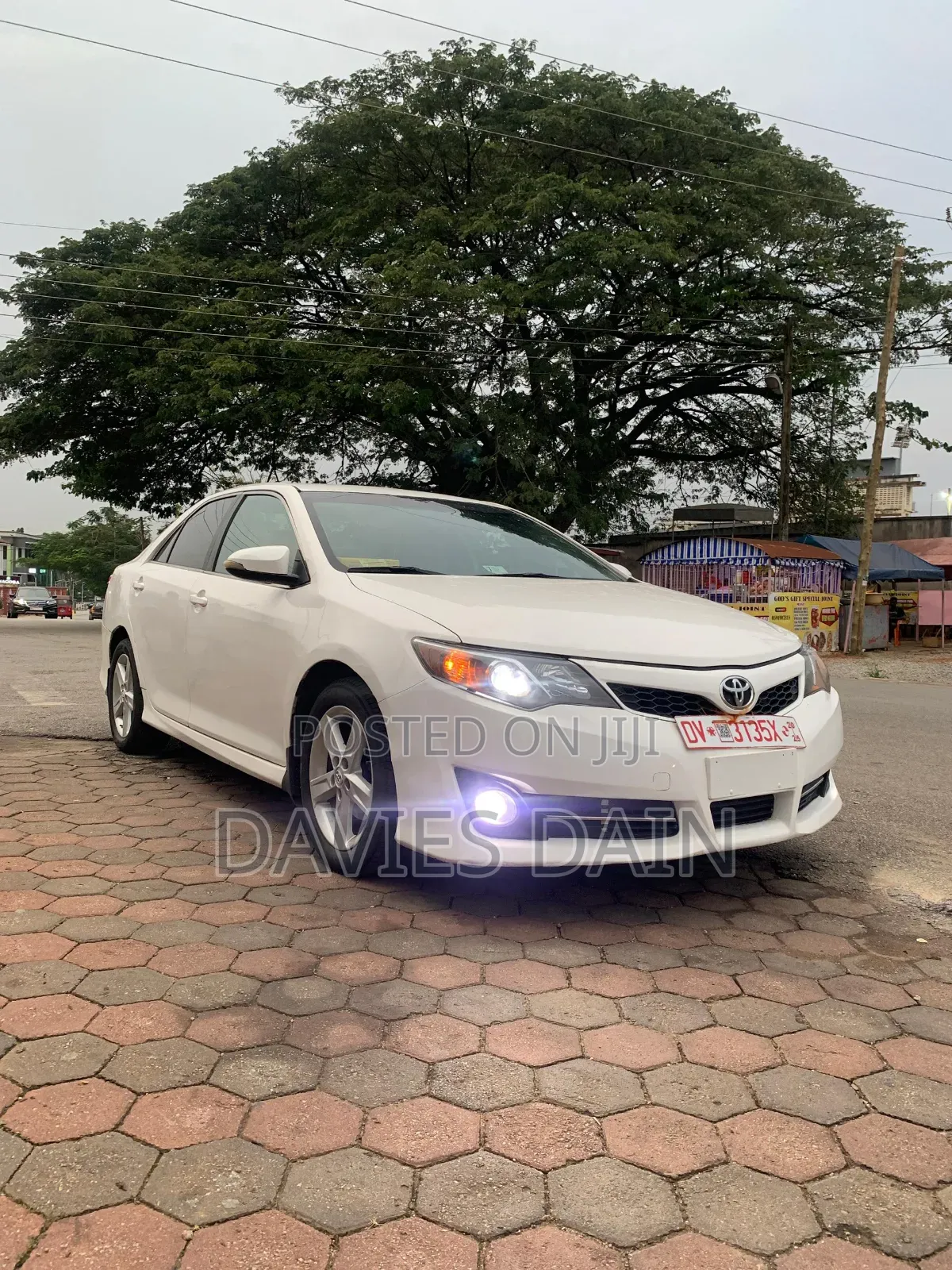 Toyota Camry SE 4dr Sedan (2.5L 4cyl 6A) 2014 White