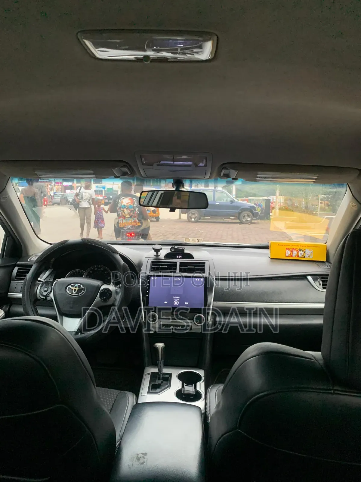 Toyota Camry SE 4dr Sedan (2.5L 4cyl 6A) 2014 White