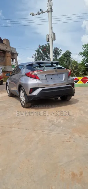 Toyota C-HR LE FWD 2019 Gray