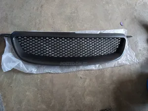 Toyota Corolla S 2005,2006,2007,2008 Black Top Grille / Shell