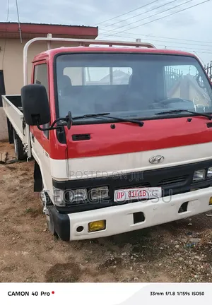 Hyundai Mighty 1