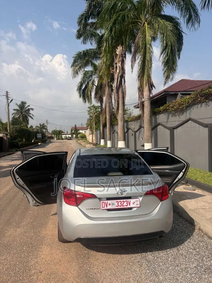 Toyota Corolla 2019 Silver
