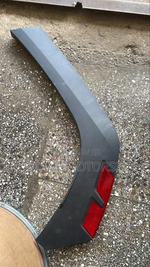 Hyundai Tucson 2023 Back Fender Molding and All Kinds of Stuff