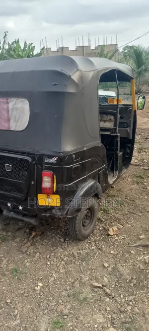 Bajaj RE 2022 Black