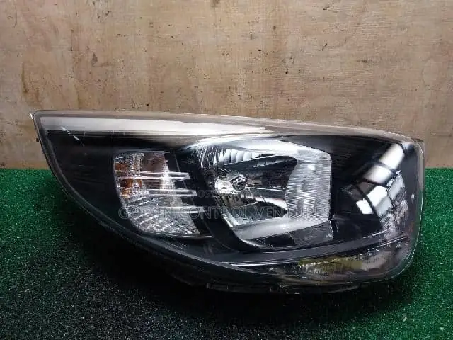 Kia Picanto 2017 Headlight