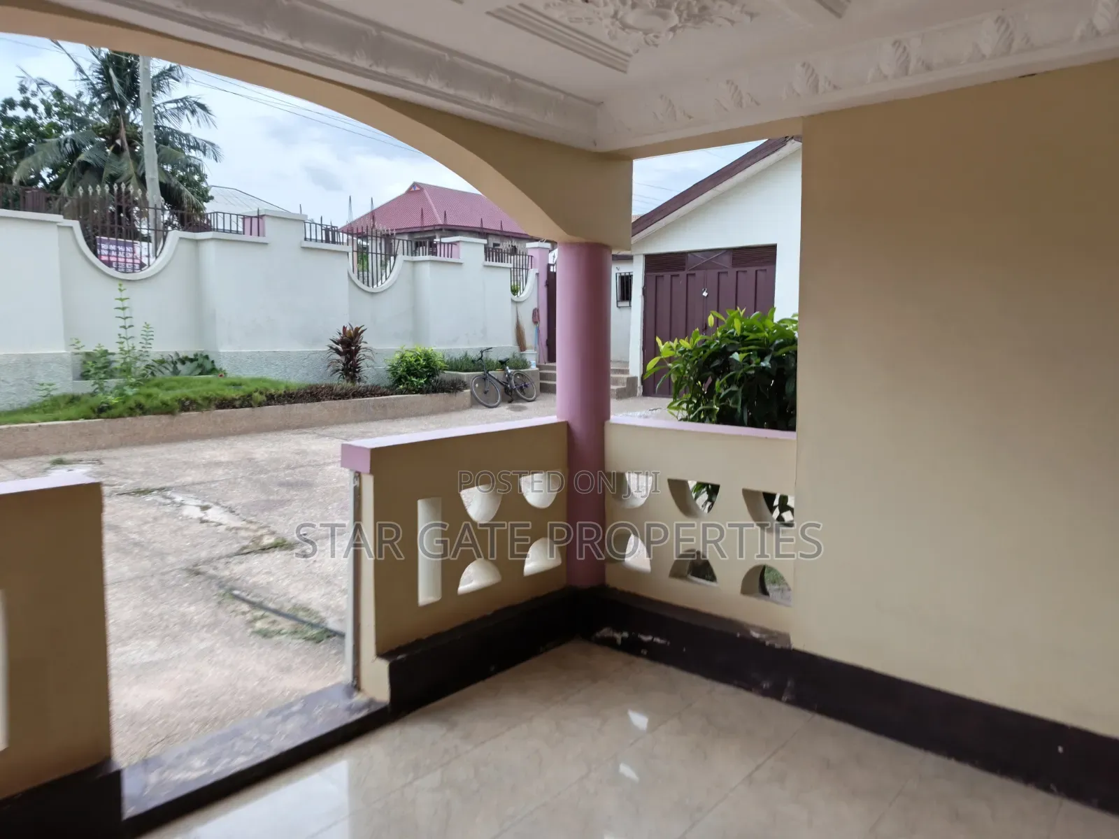 5bdrm House in Twumduase.( Near, Kumasi Metropolitan for sale