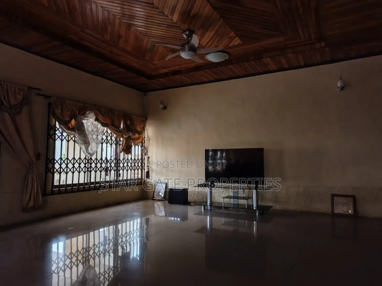 5bdrm House in Twumduase.( Near, Kumasi Metropolitan for sale