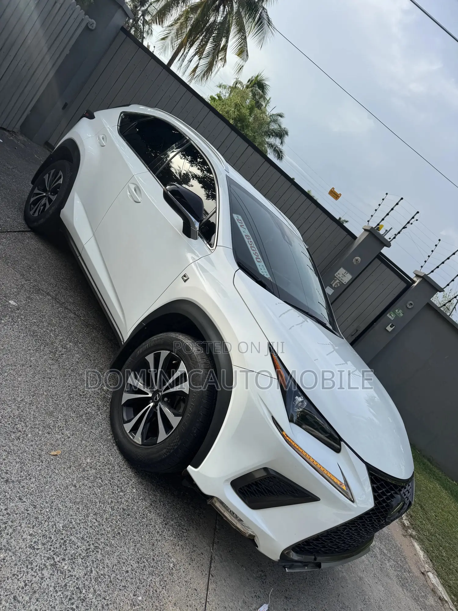 Lexus NX 300h FWD 2021 White