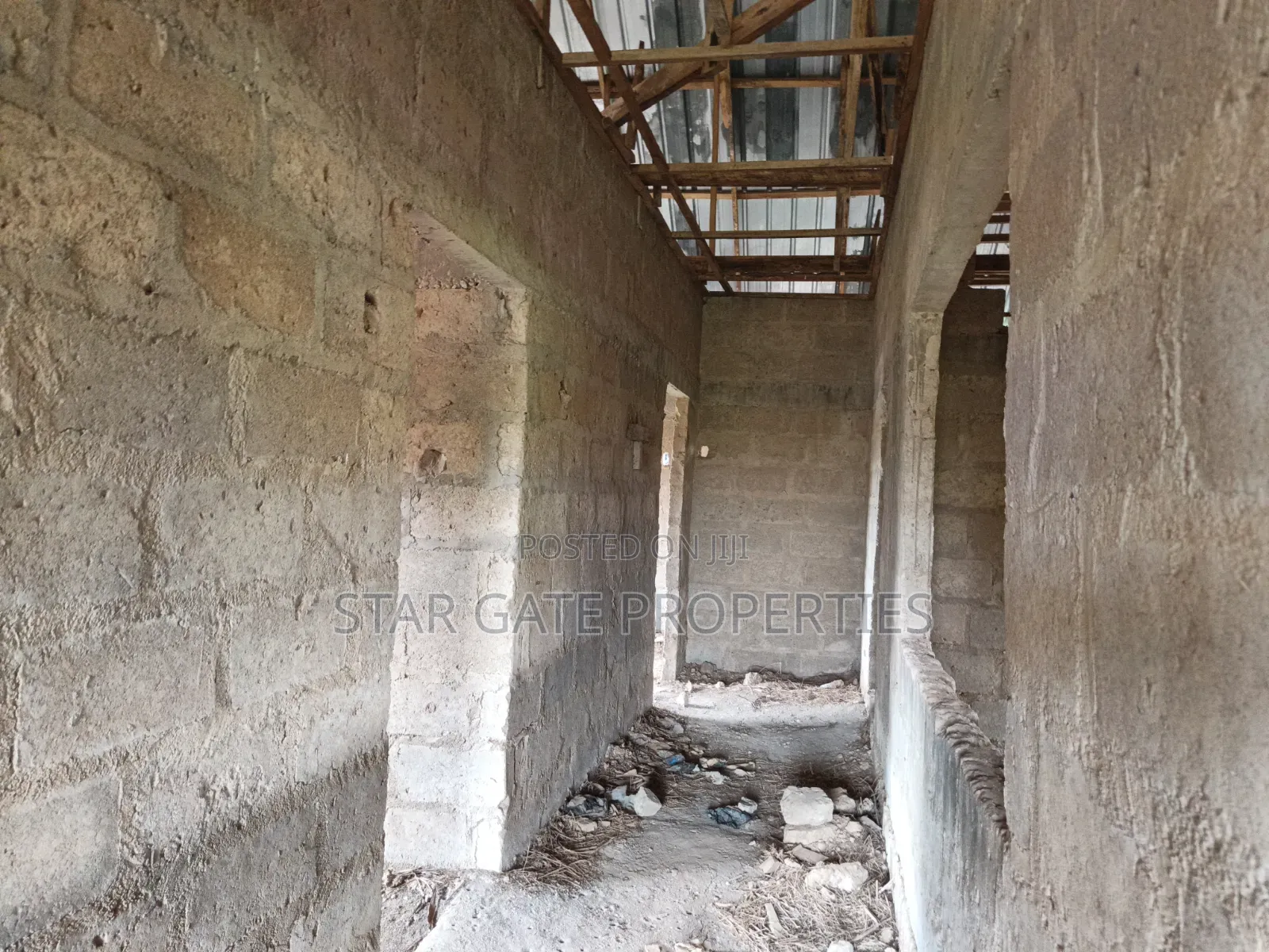 4bdrm House in Adesina, Near, Kumasi Metropolitan for sale