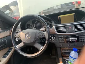 Mercedes-Benz E350 2012 Off white