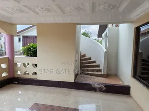 5bdrm House in Near Ayeduase, Kumasi Metropolitan for sale