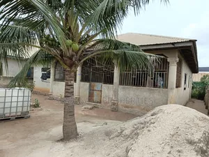 4bdrm House in Kenyasi Nwamasi, Kumasi Metropolitan for sale