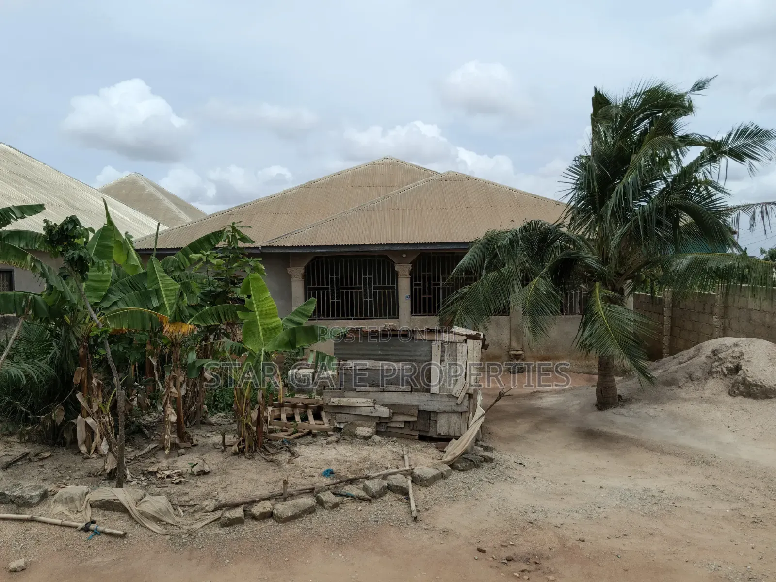 4bdrm House in Kenyasi Nwamasi, Kumasi Metropolitan for sale