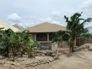4bdrm House in Kenyasi Nwamasi, Kumasi Metropolitan for sale