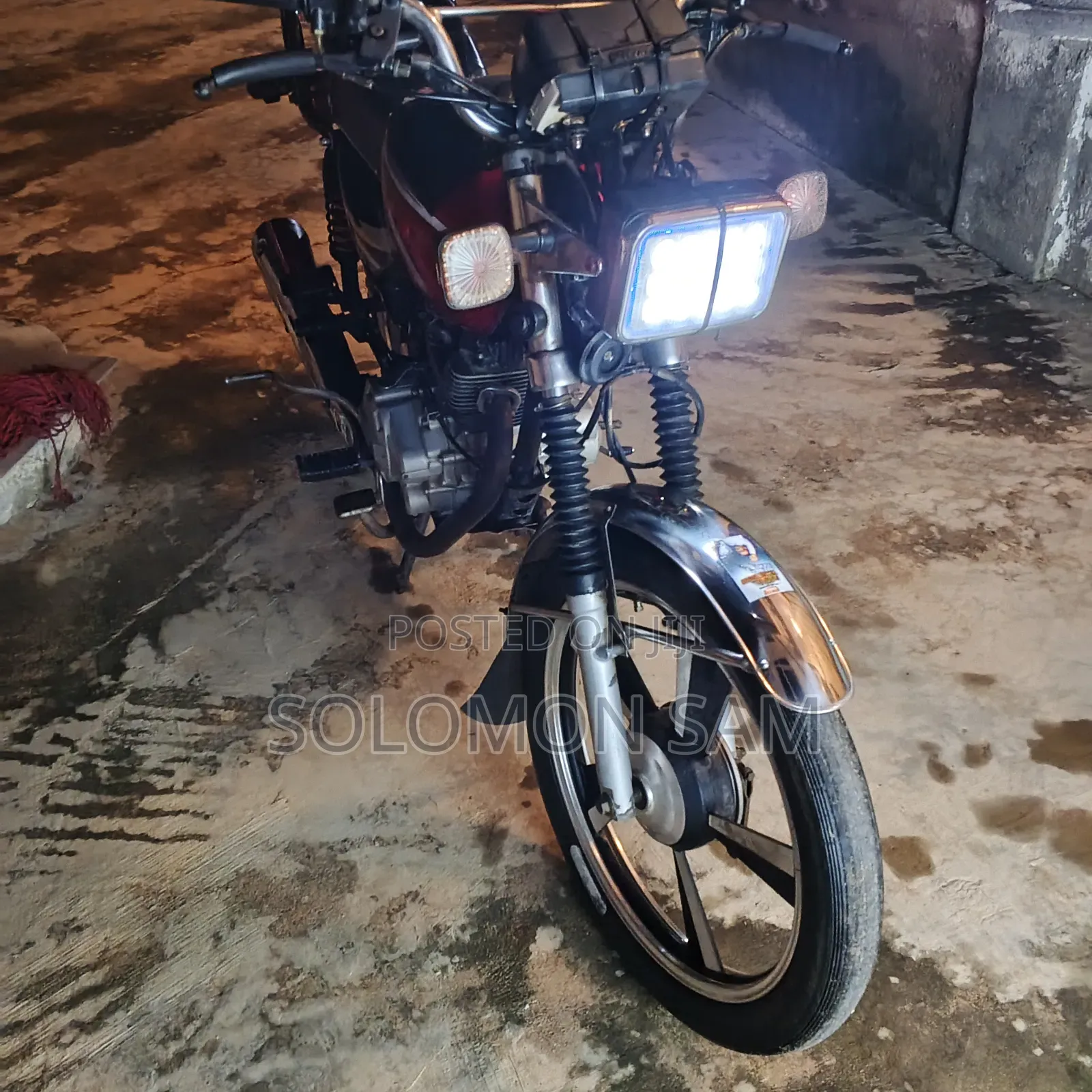 Royal Motorcycle 2010 Red