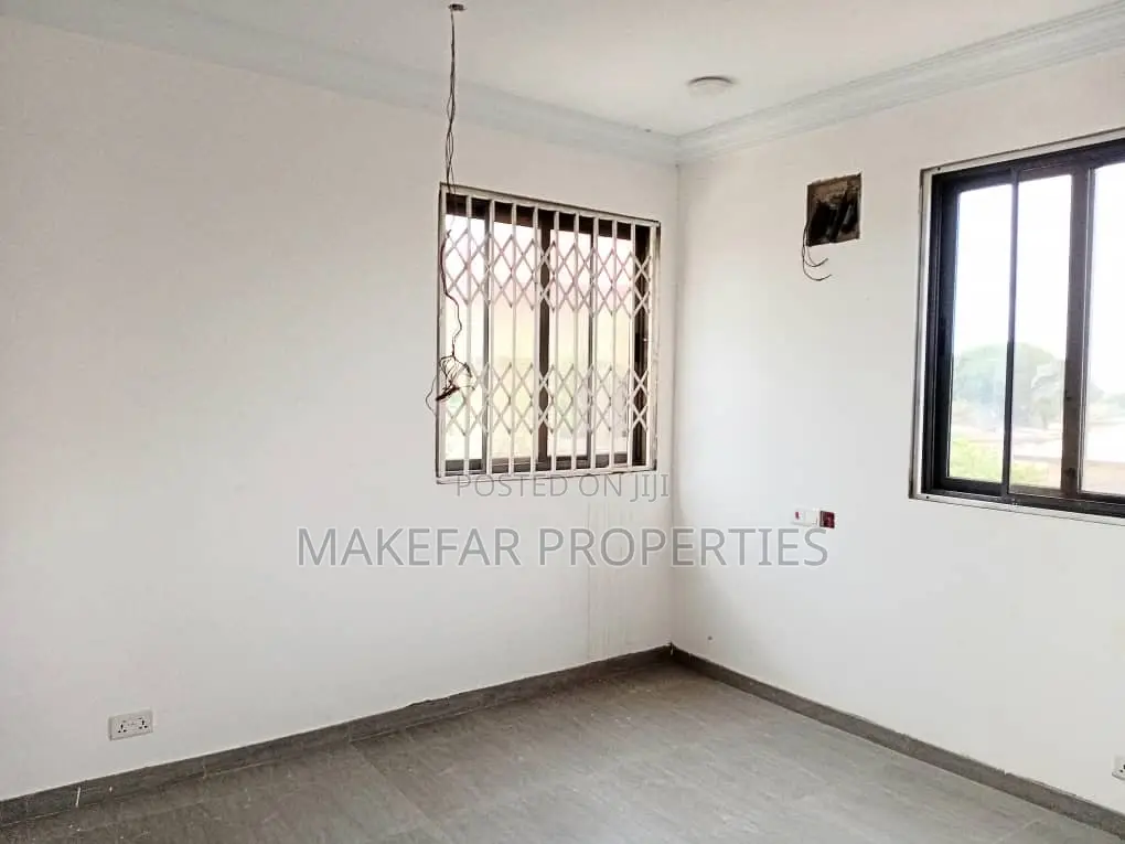 2bdrm Apartment in Madina for rent