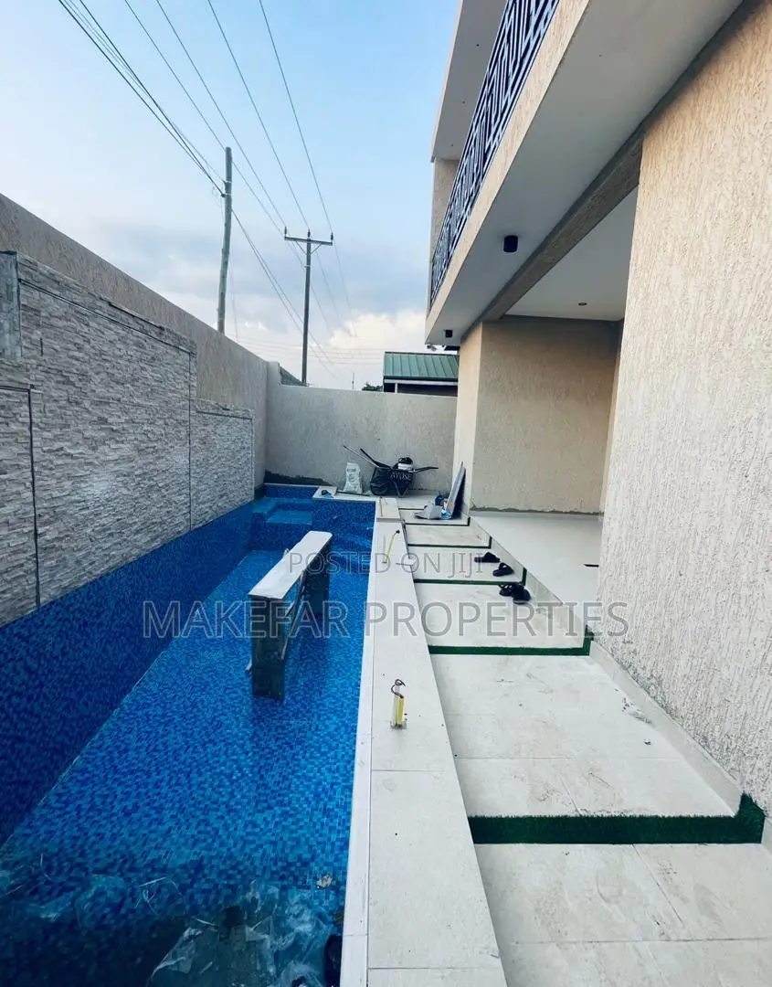 4bdrm House in East Legon for sale
