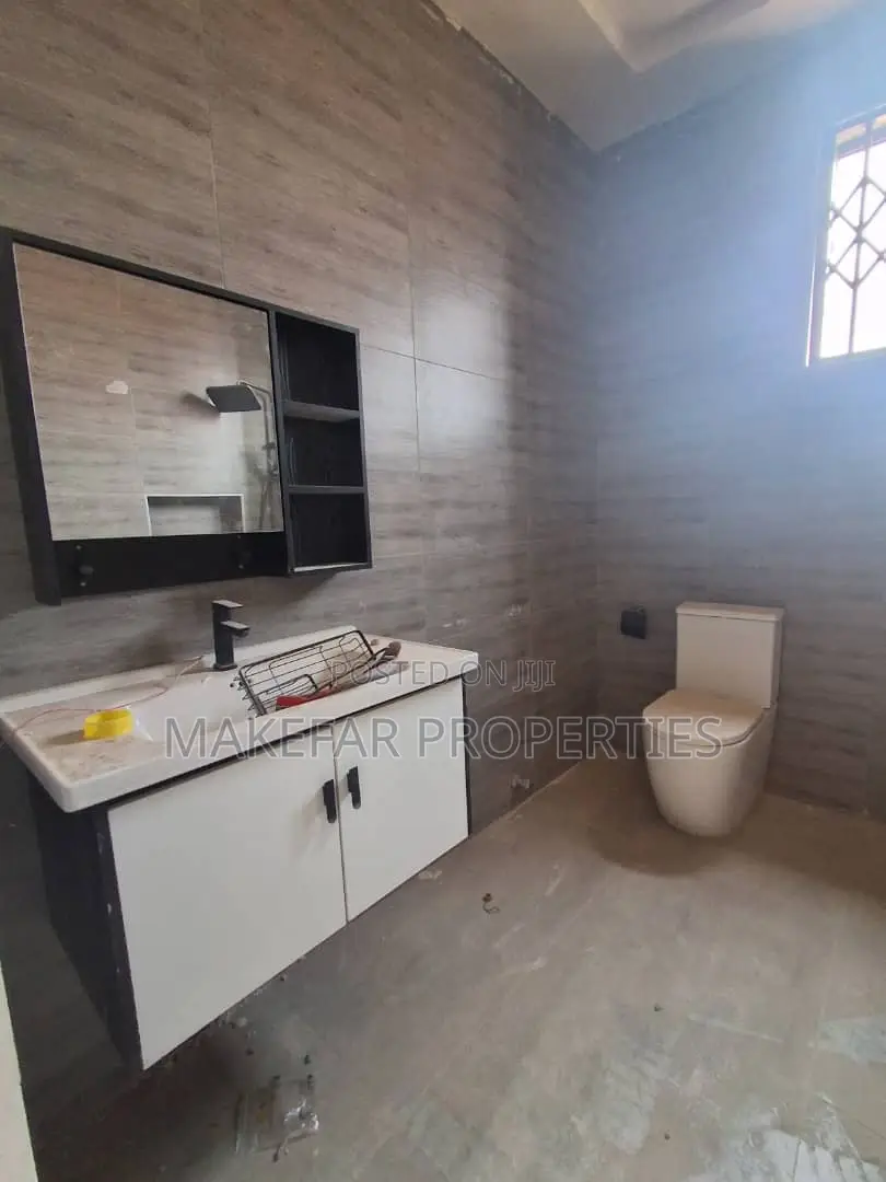 4bdrm House in East Legon for sale