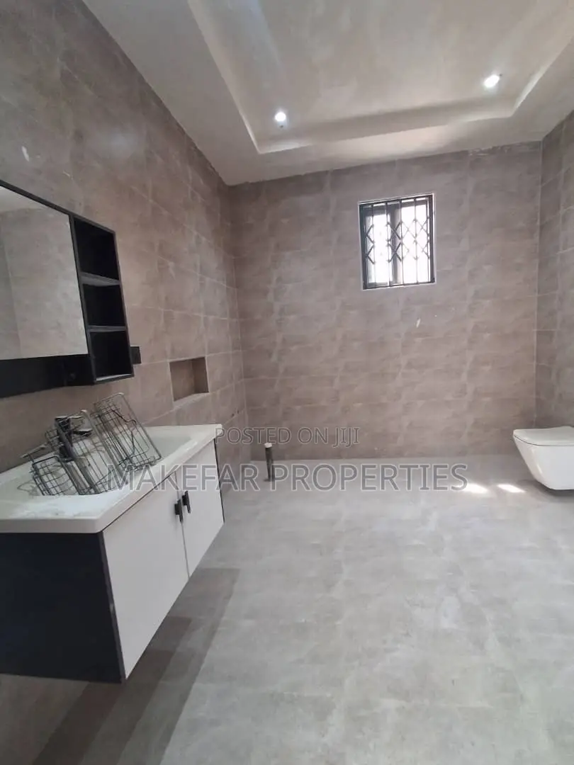4bdrm House in East Legon for sale