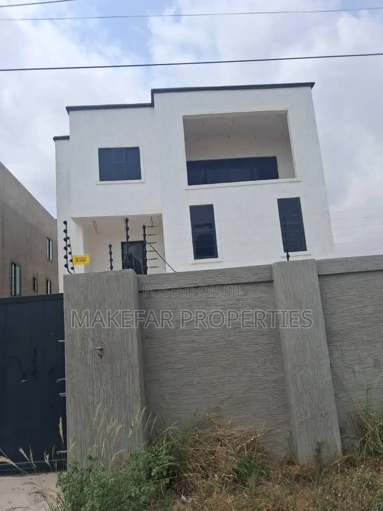 4bdrm House in East Legon for sale
