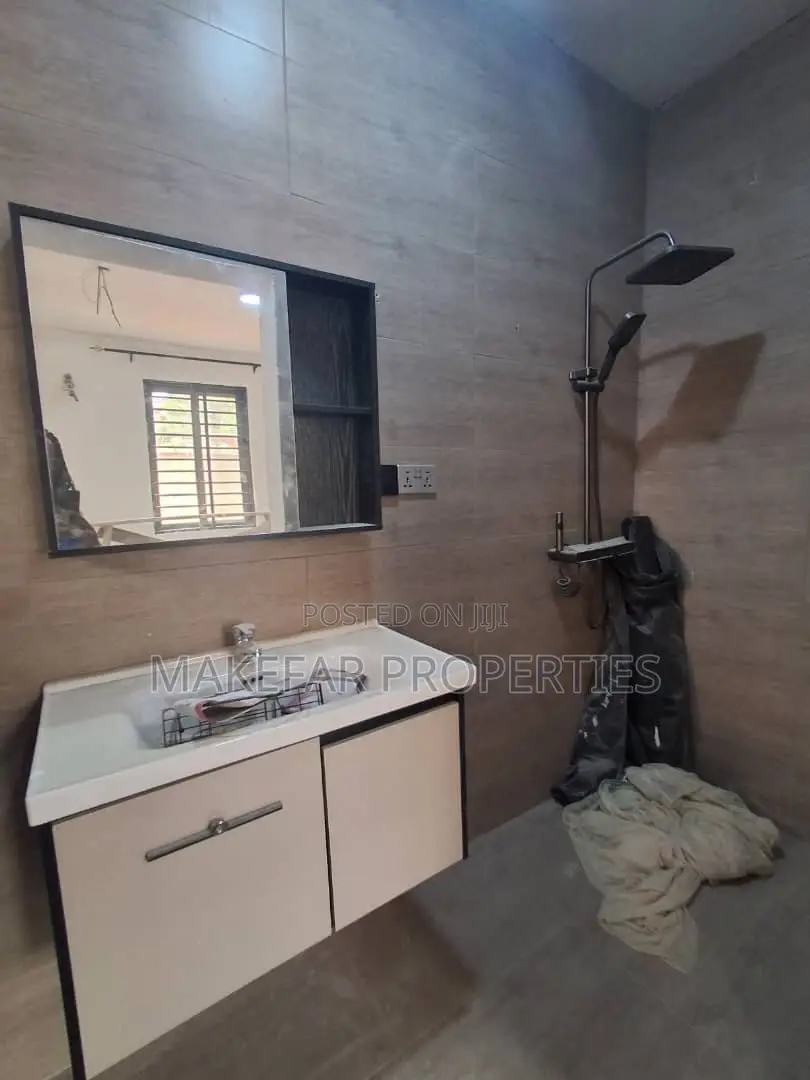 4bdrm House in East Legon for sale