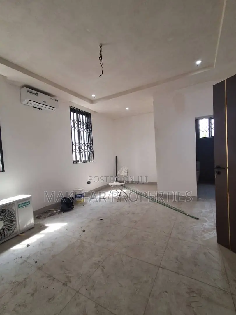 4bdrm House in East Legon for sale