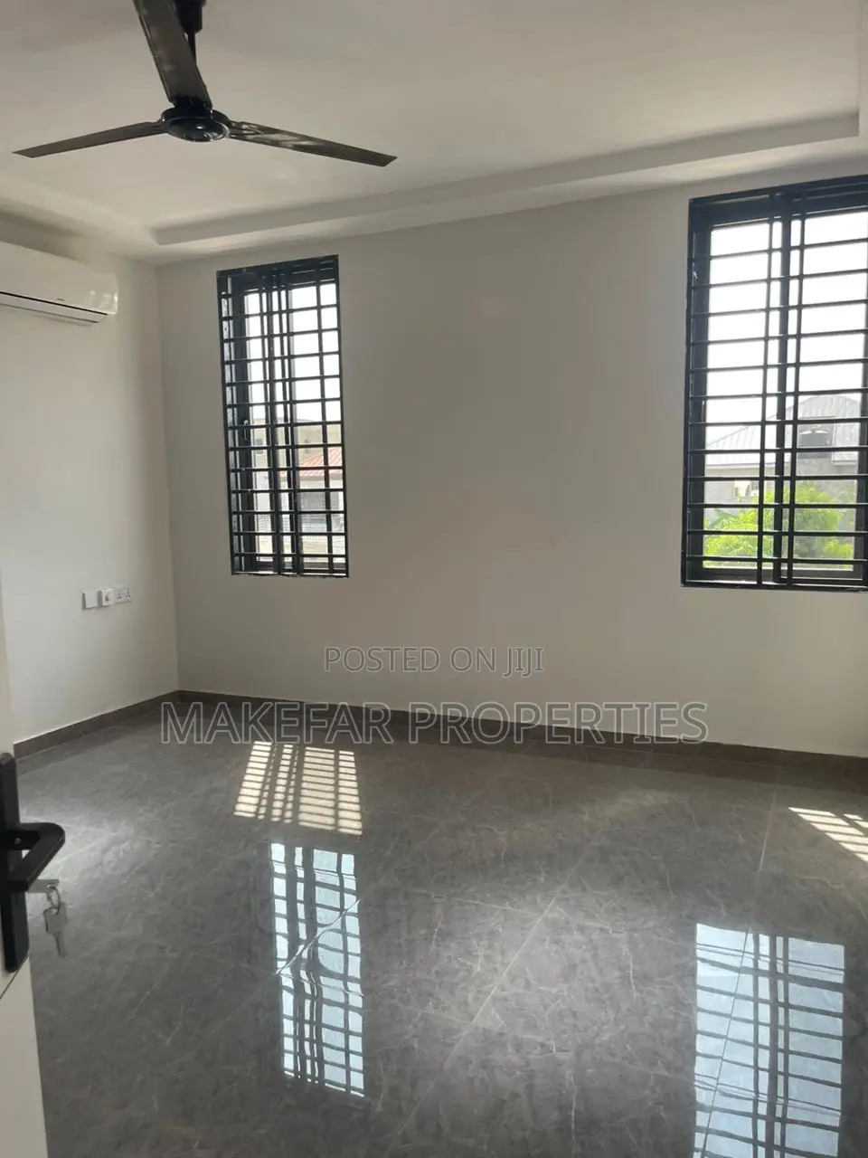 4bdrm House in Lake Side Estate for sale