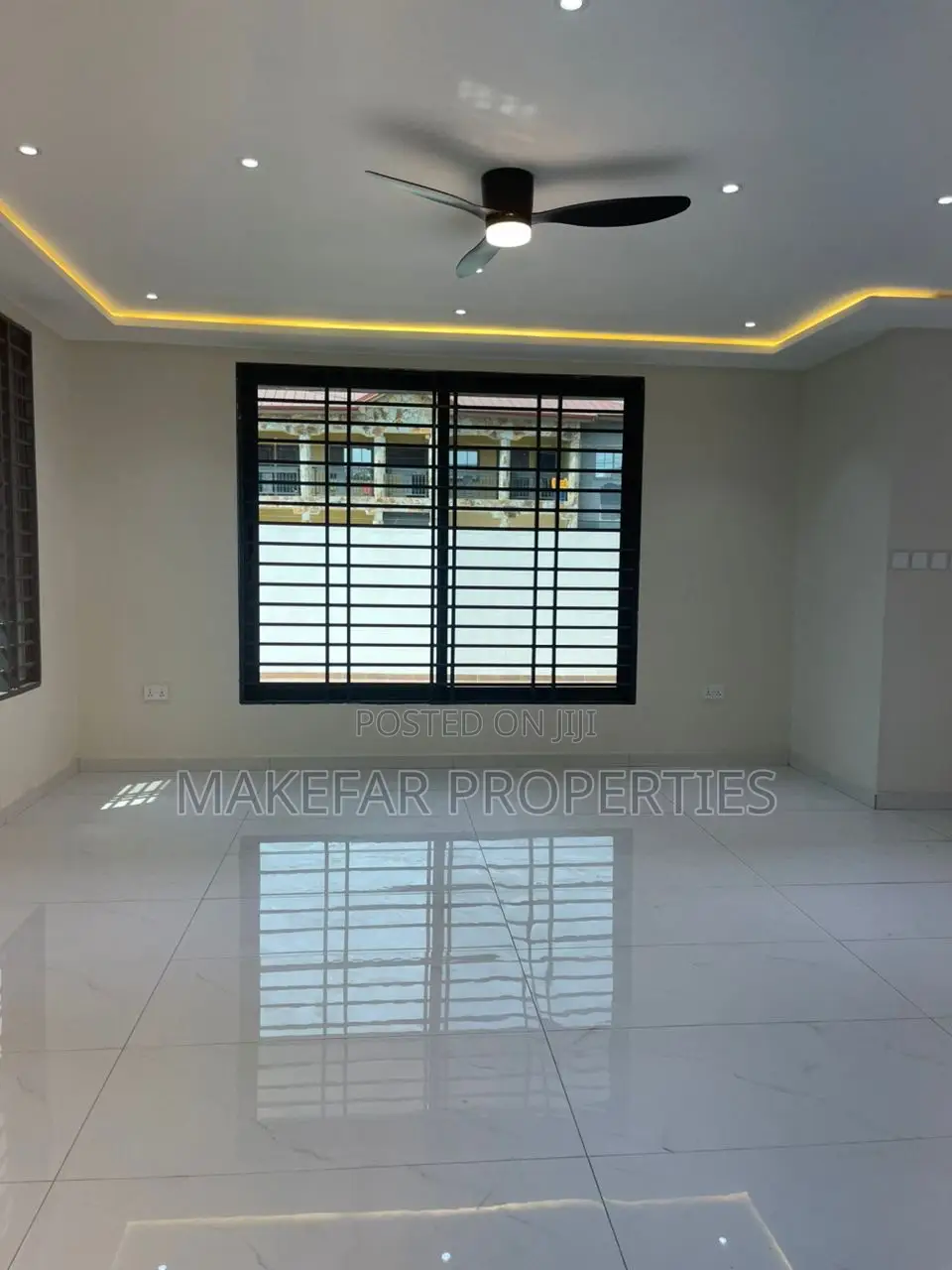 4bdrm House in Lake Side Estate for sale