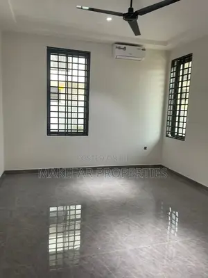 4bdrm House in Lake Side Estate for sale