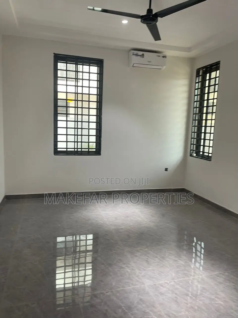 4bdrm House in Lake Side Estate for sale