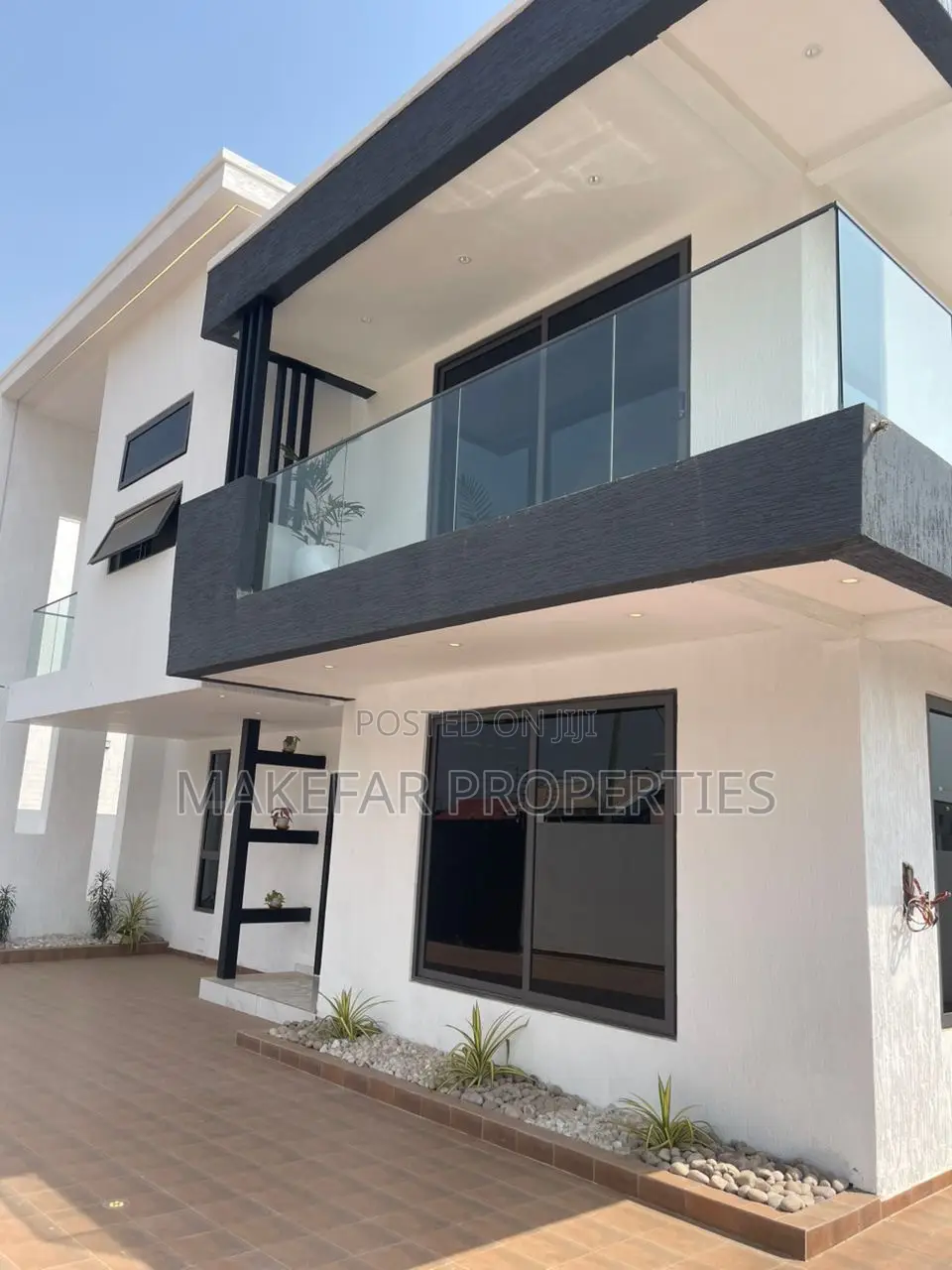 4bdrm House in Lake Side Estate for sale